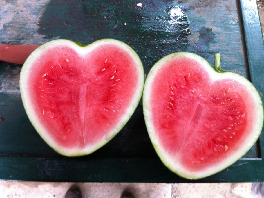 Арбуз в форме сердца