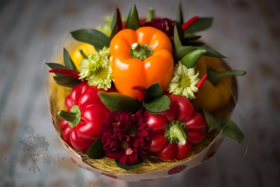 Букет из зелени и овощей