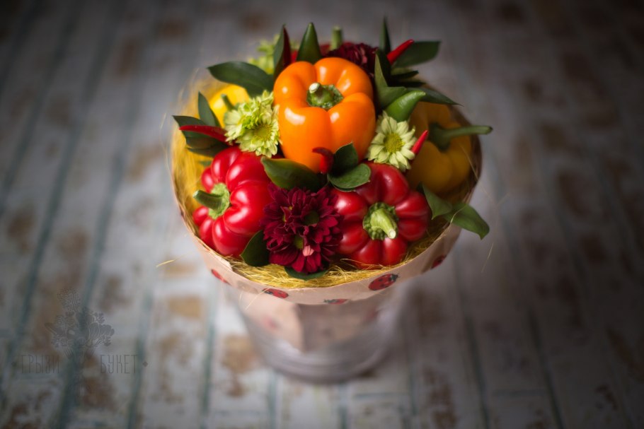 Свадебный букет с фруктами