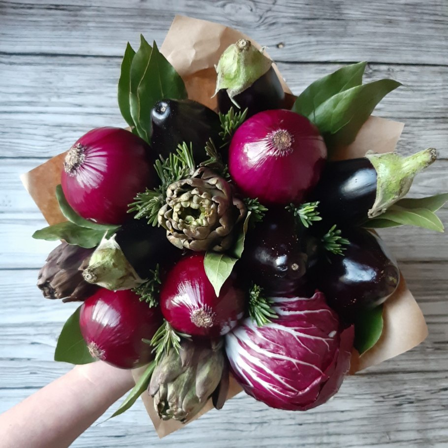 Букет из овощей для женщины