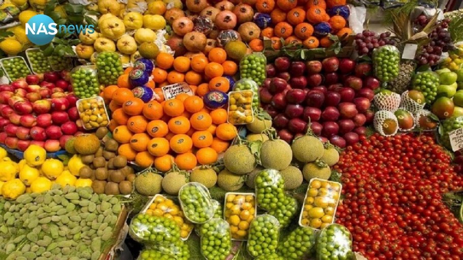 Экзотические фрукты на рынке