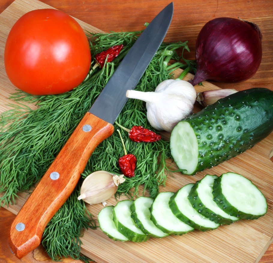 Огурцы помидоры лук