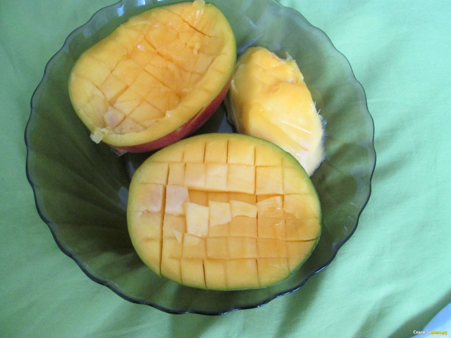 Королевское манго фрукт