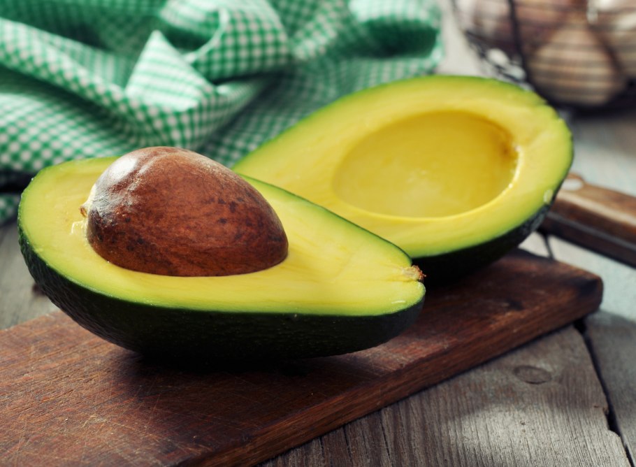 Манго зеленого цвета