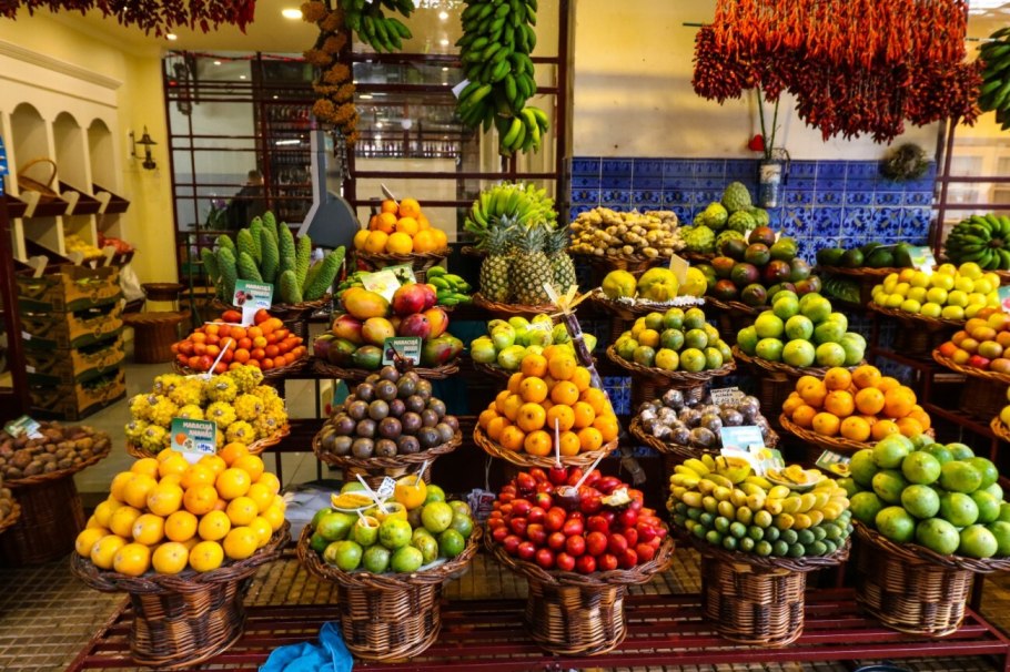 Фуштал рынок Мадейра цветочные ряды