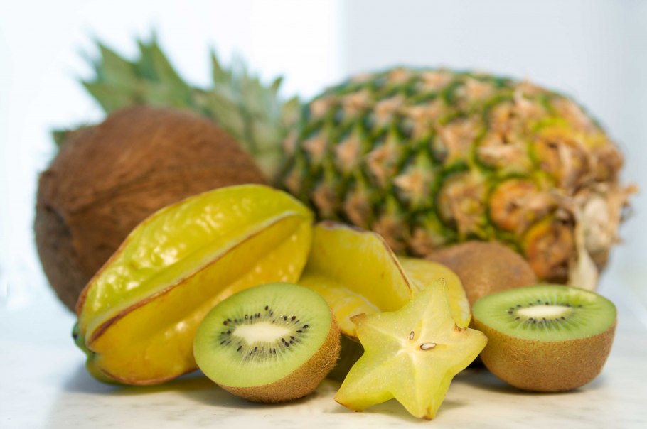 Зеленый экзотический фрукт