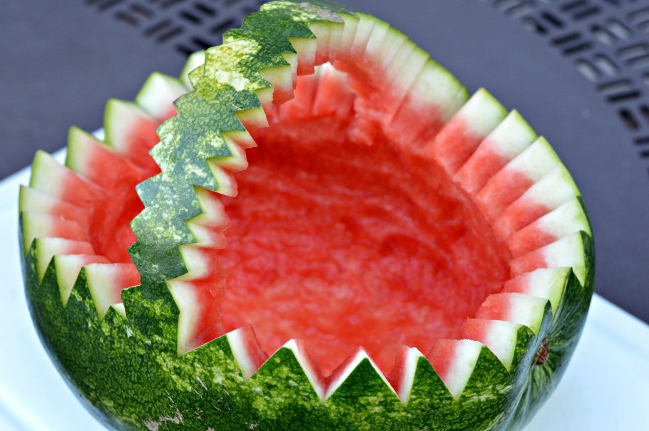 Композиция из арбуза