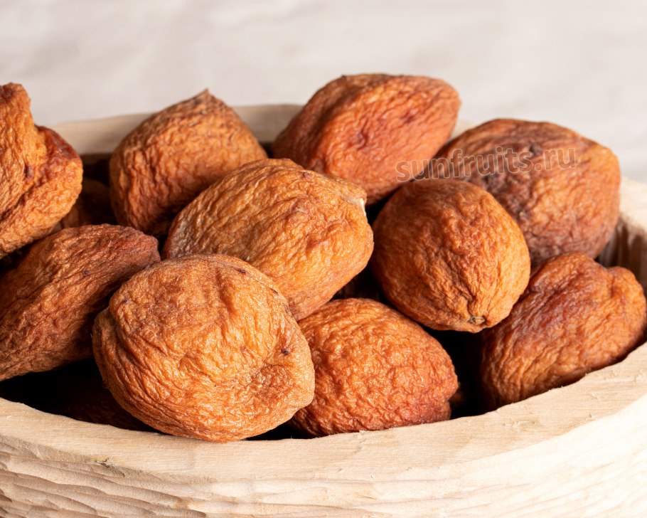 Абрикосы айва