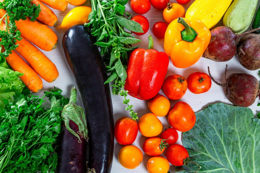 Овощи на столе