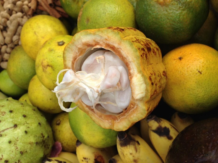 Яблоко с лицом