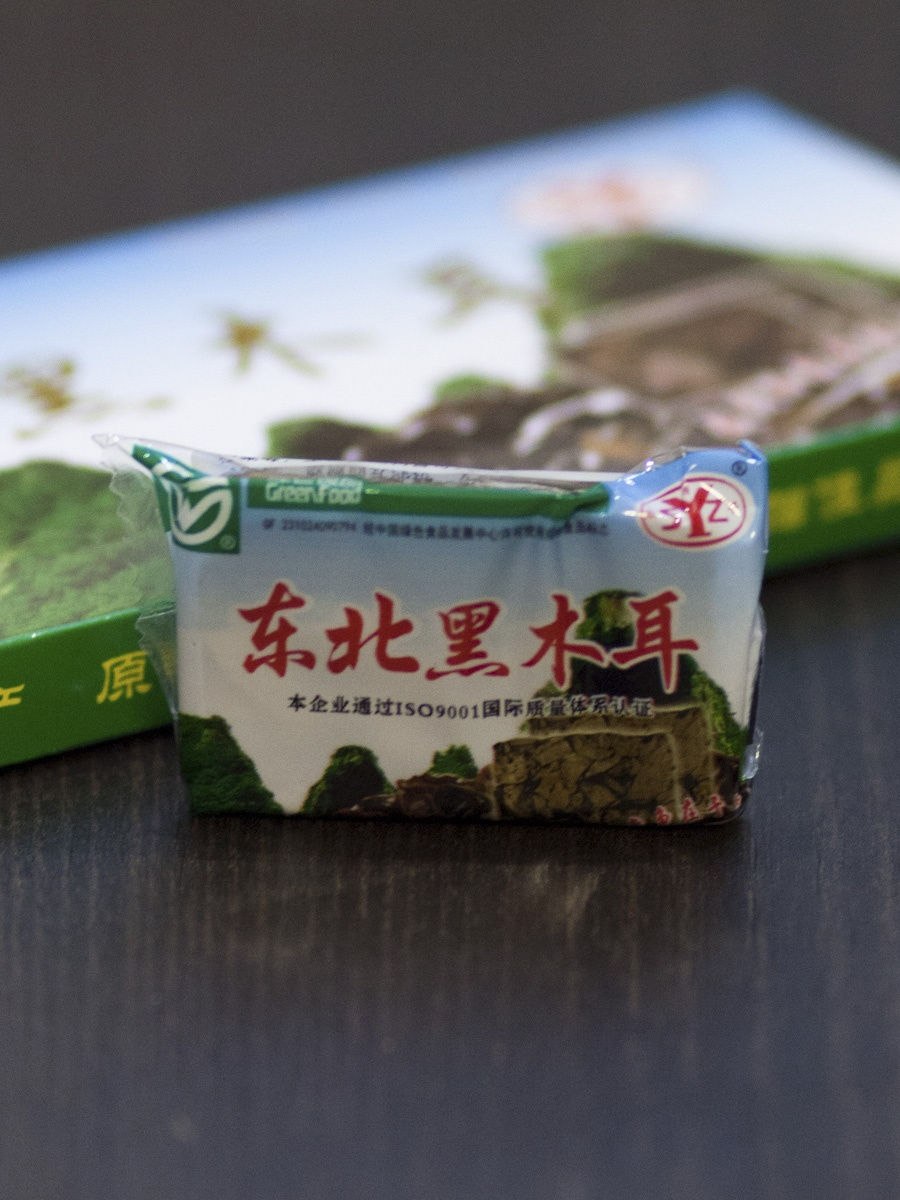 Древесный гриб муэр