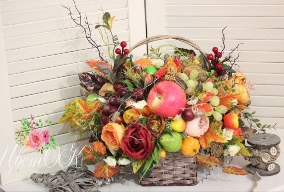 Композиции с искусственными фруктами