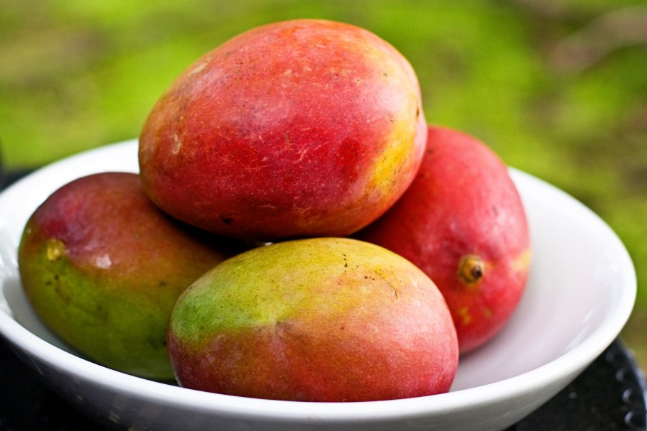 Манго финики папайя