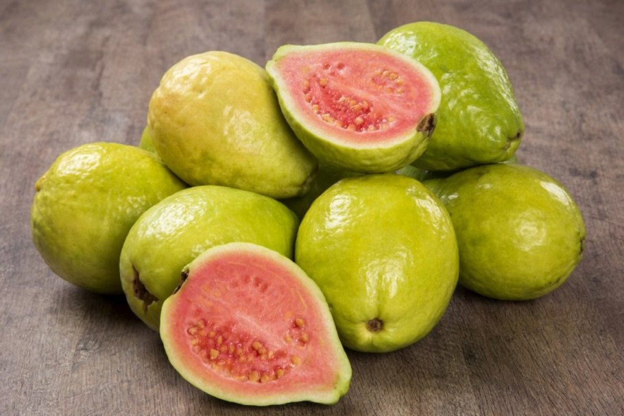 Необычные зеленые фрукты