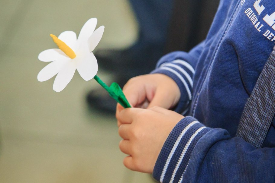 Белый цветок благотворительная акция