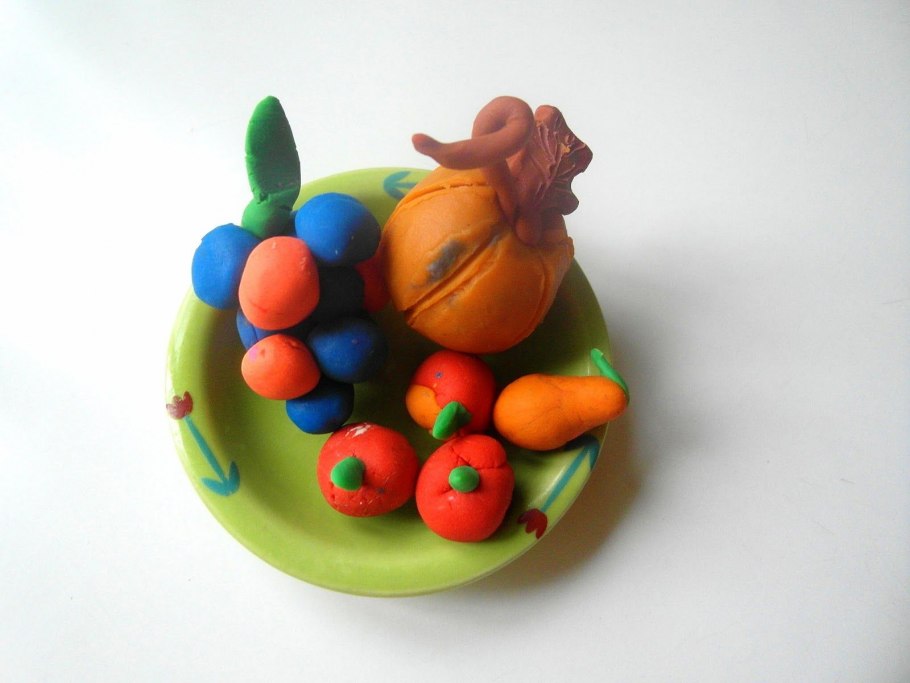 Лепка овощи на тарелке