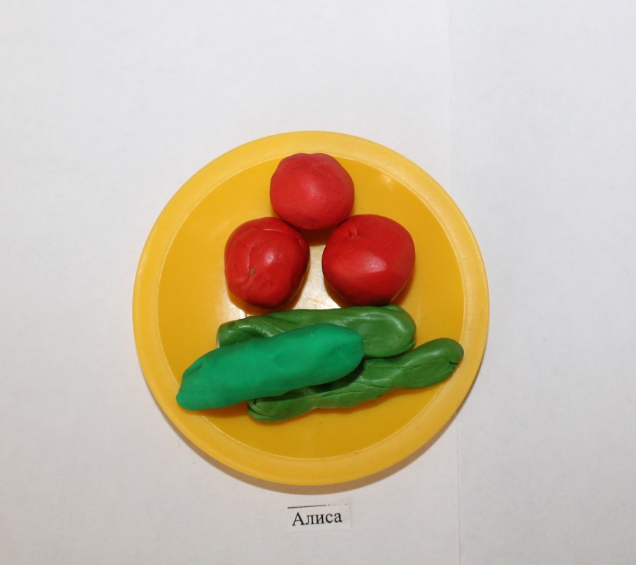 Лепка овощи на тарелке