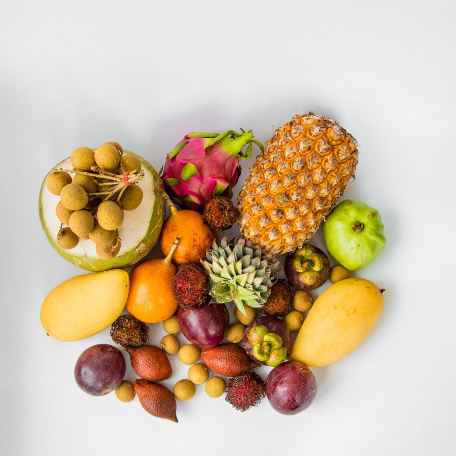 Сочные тропические фрукты