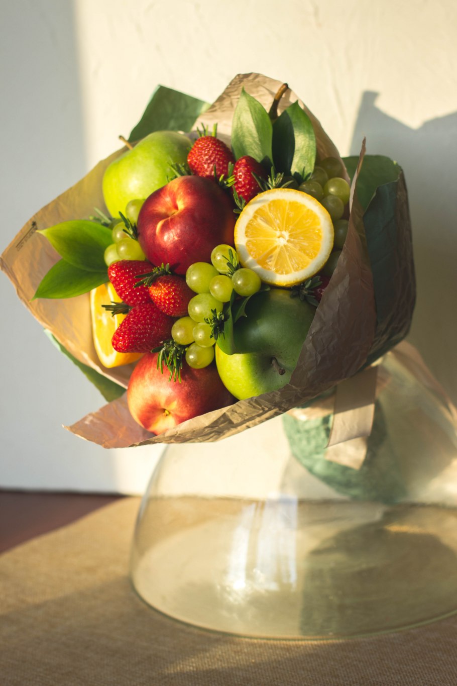 Фруктово-цветочный букет