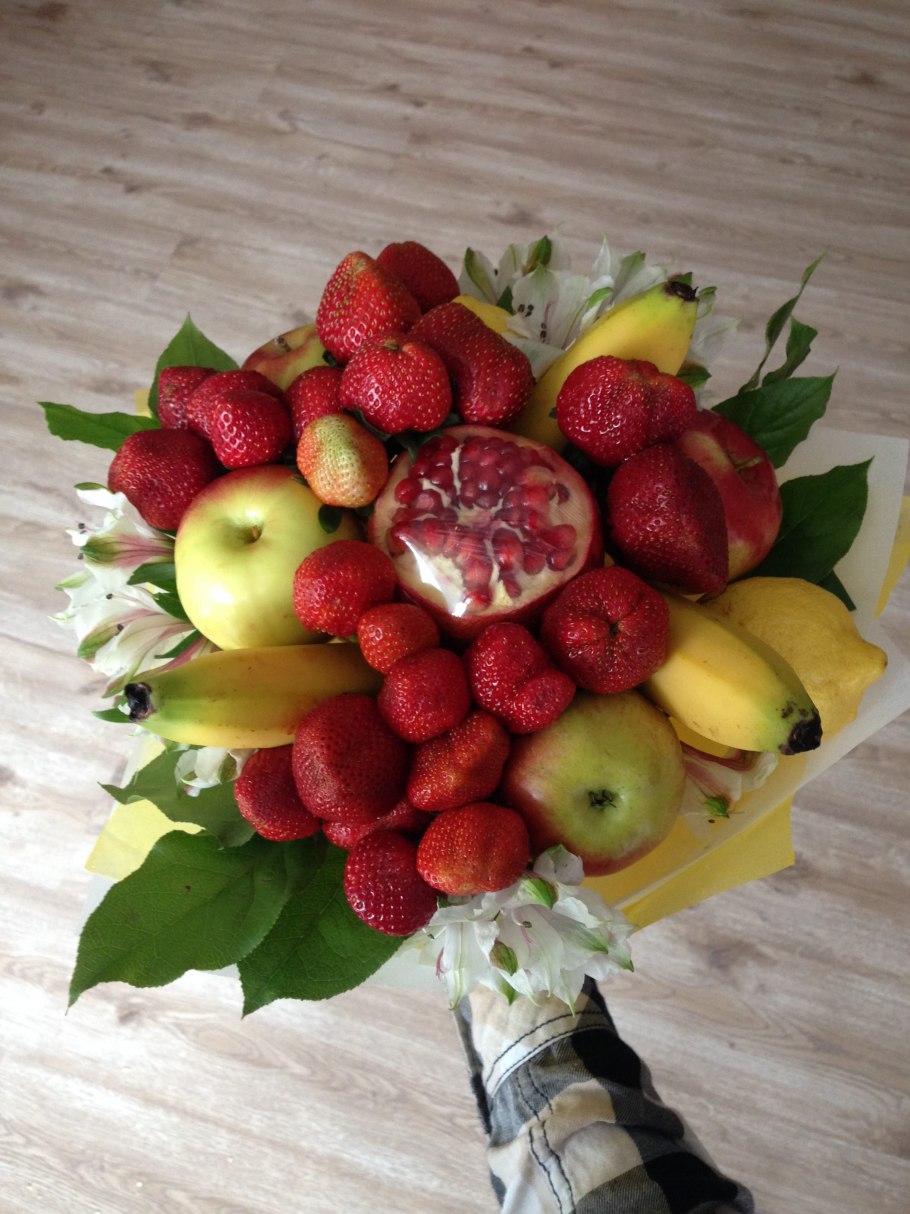 Вкусные букеты из фруктов