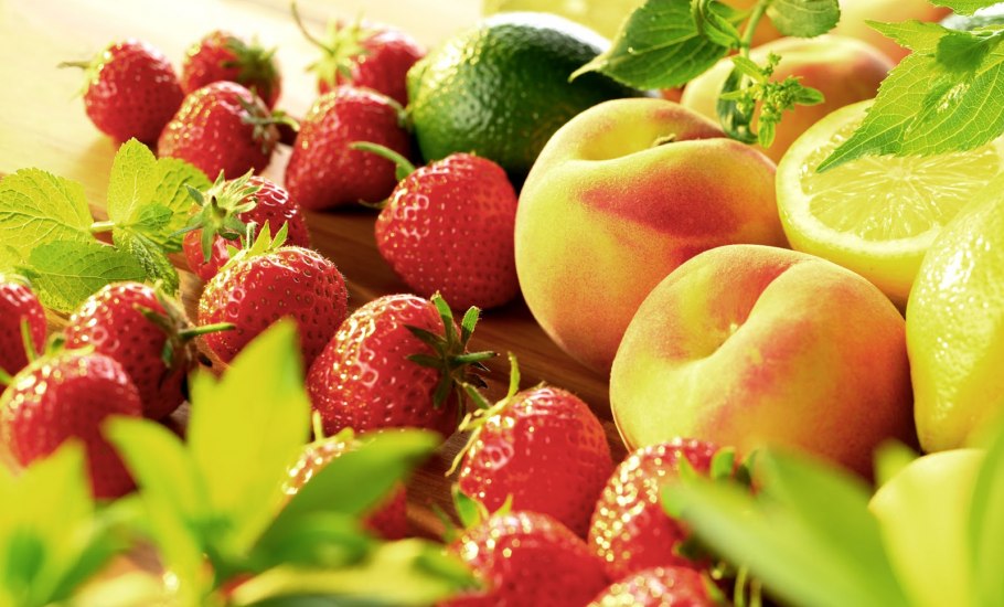 Летние овощи и фрукты