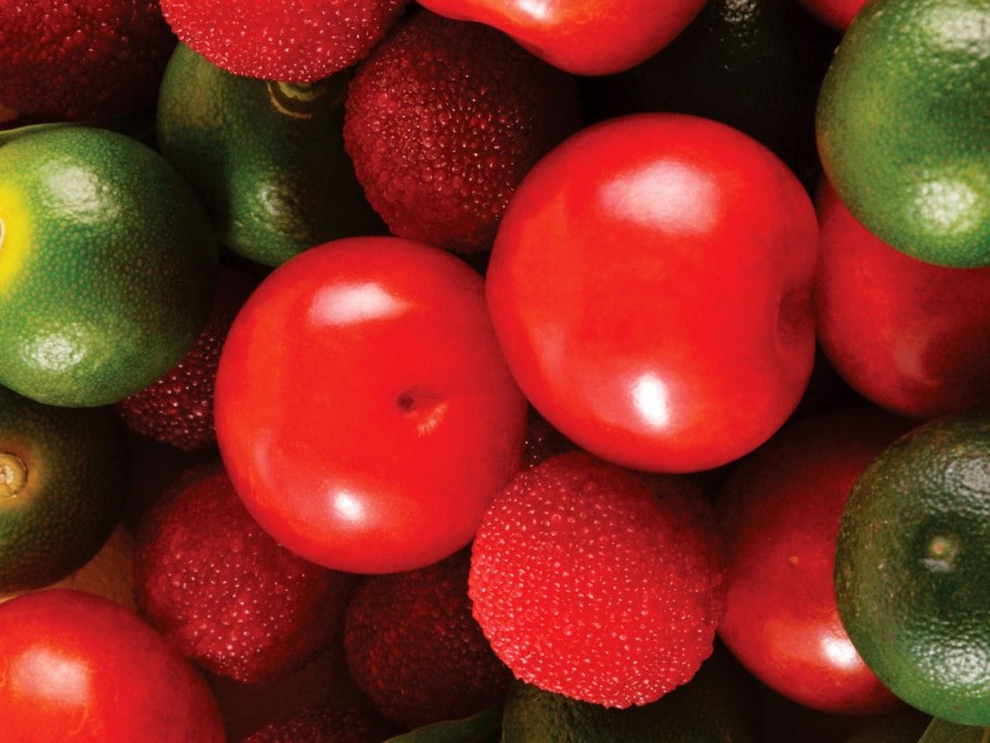 Ягоды малина клубника