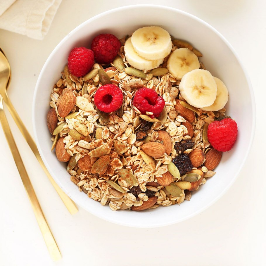 Мюсли в тарелке