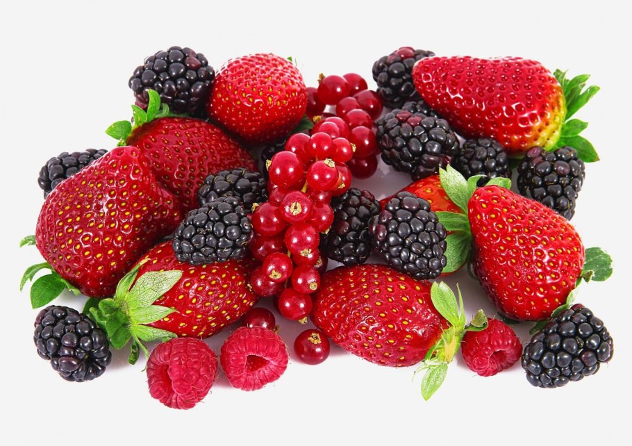 Клубника малина ежевика