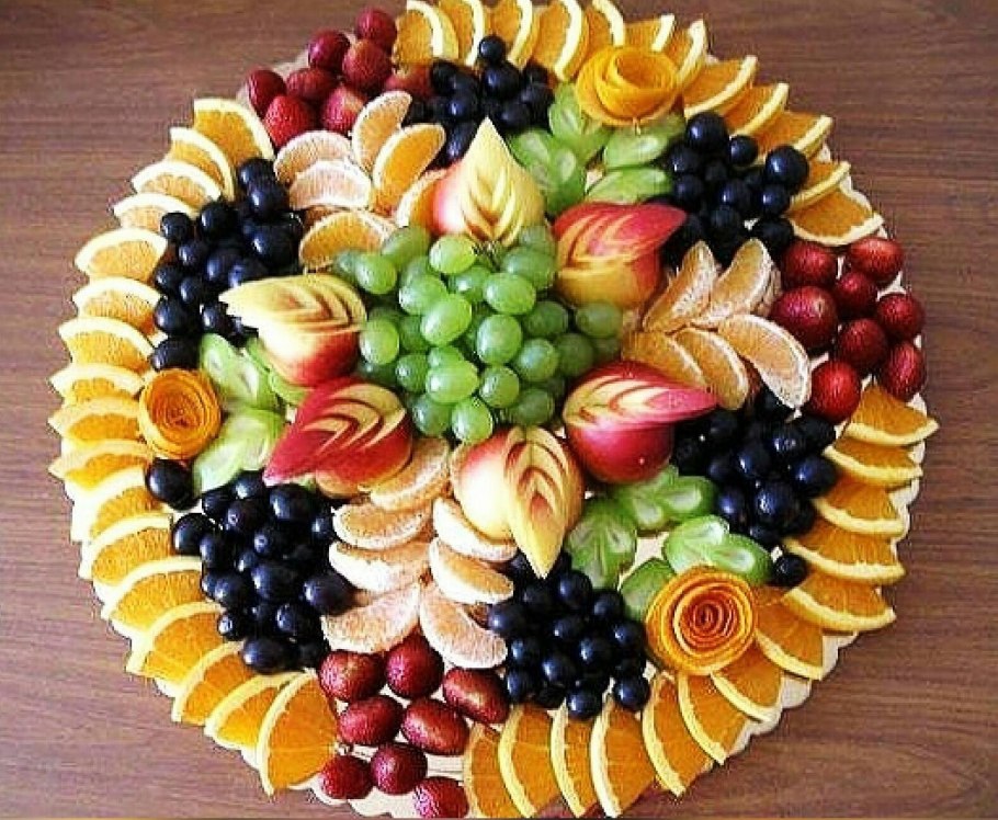 Сервировка фруктов