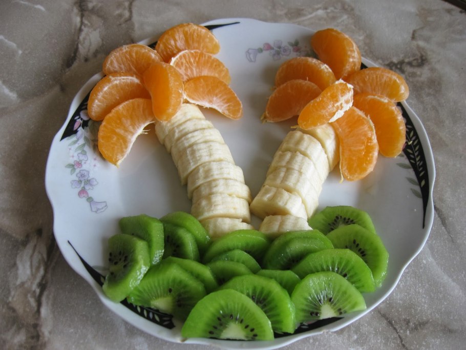 Оригинальная нарезка фруктов