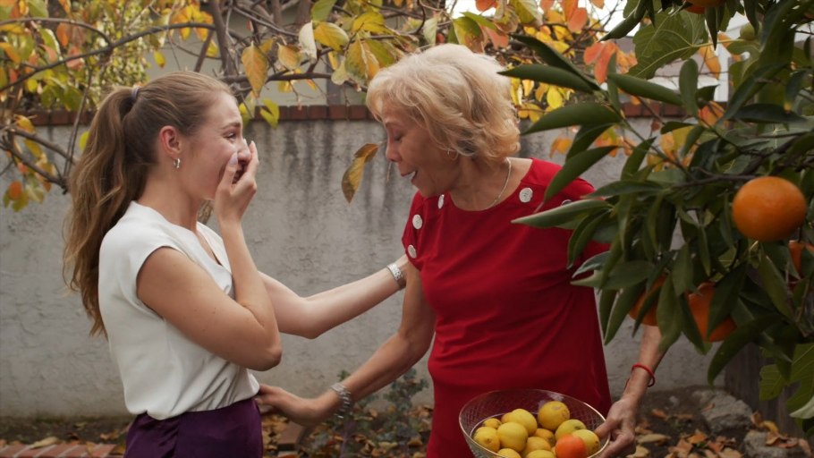 Мать не покупает фрукты