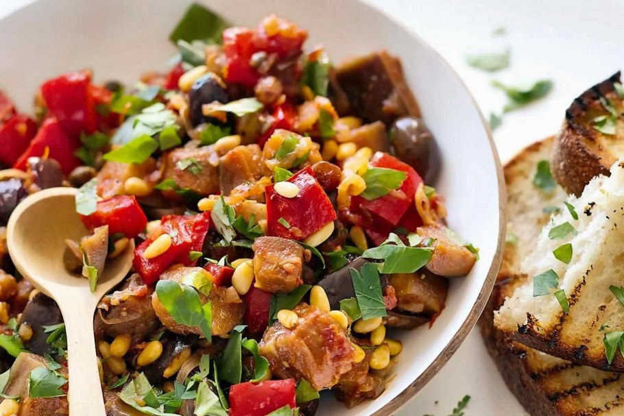 Сицилийская капоната с баклажанами