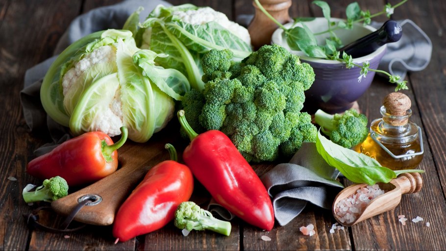 Брокколи краснокочанная капуста перец