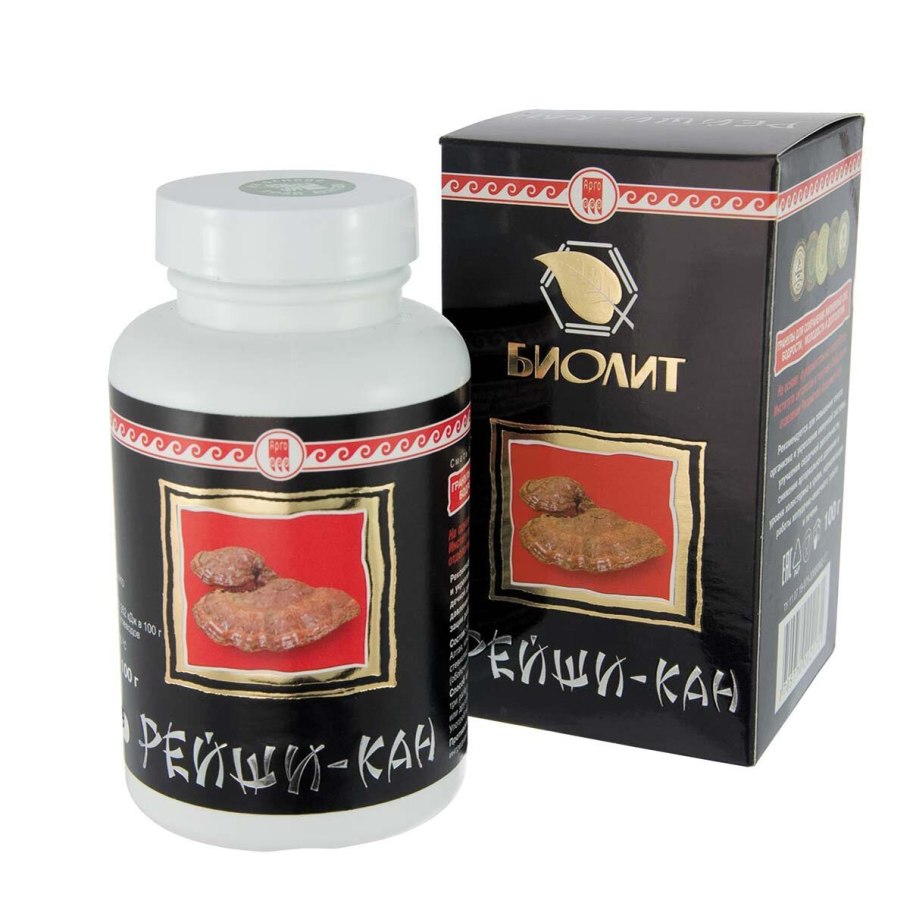 Гриб рейши на белом фоне