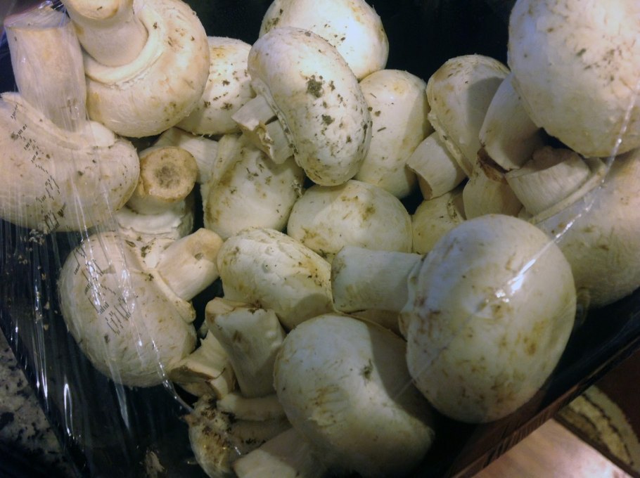 Салат из сырых шампиньонов