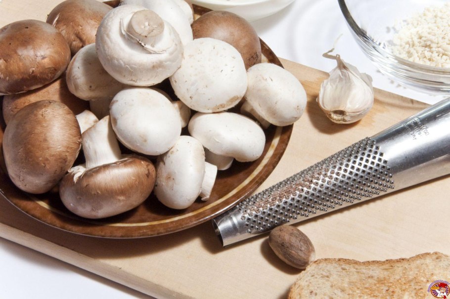 Шампиньоны сырые