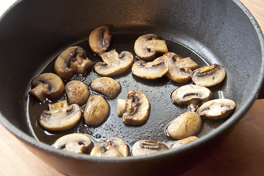 Припущенные шампиньоны