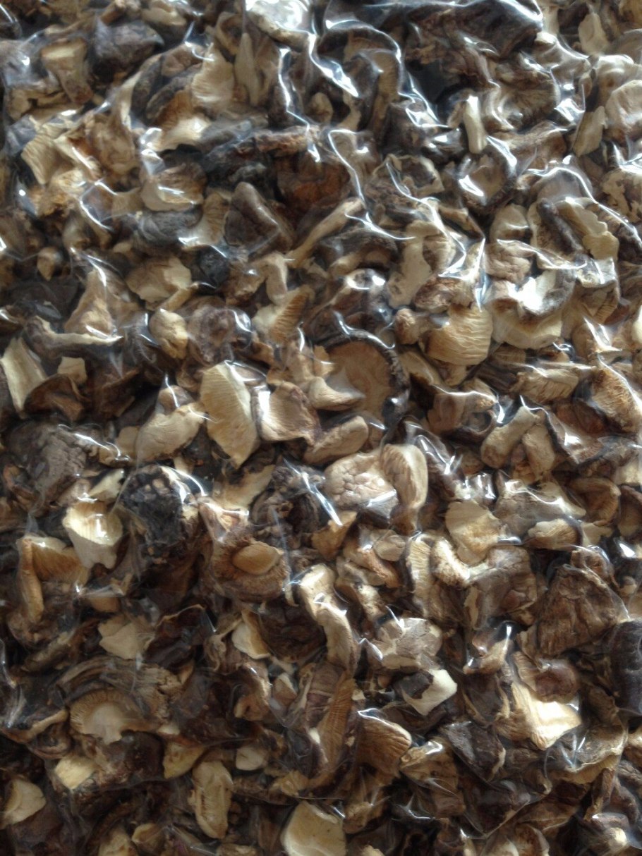 Сухие китайские грибы