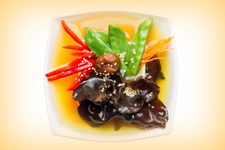 Млечный древесный гриб