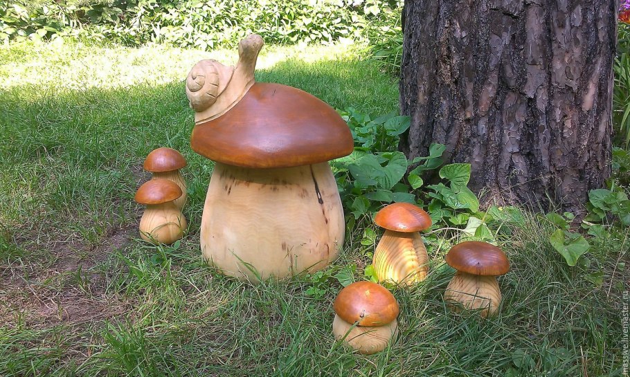 Деревянные фигуры для сада