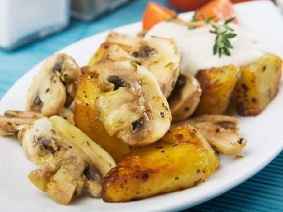 Картофель запеченный с грибами