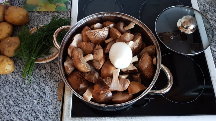 Соленые грибы