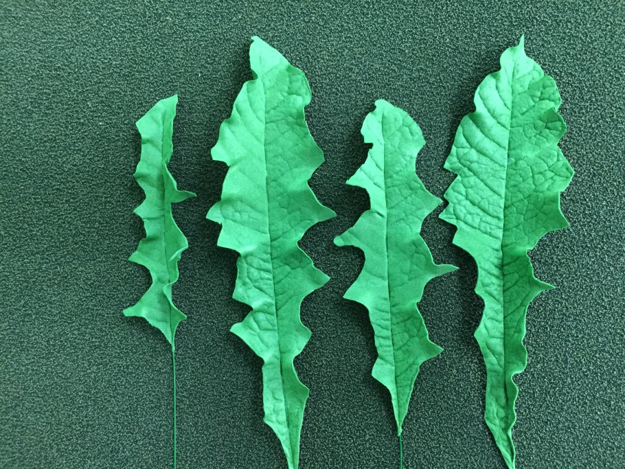 Лист одуванчика из фоамирана