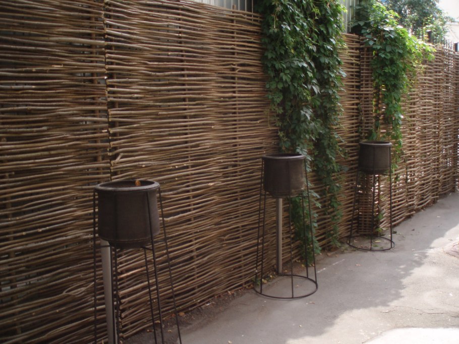 Декорирование забора