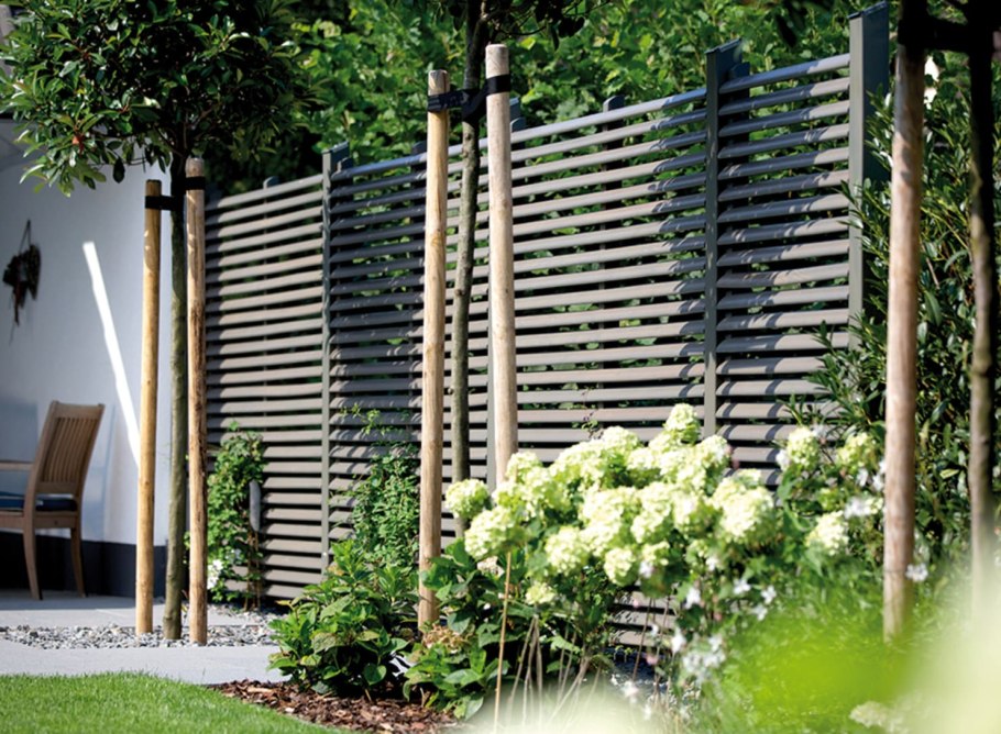 Изгородь от соседей