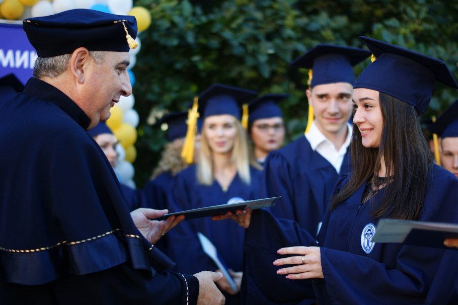 Бакалавр аспирант