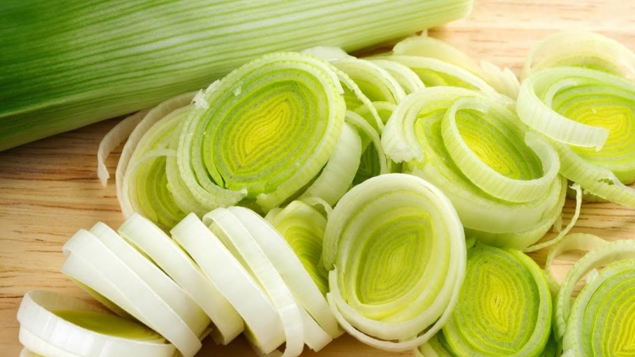 Лук порей кольцами