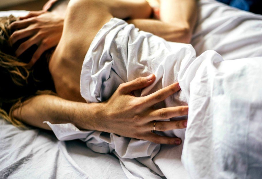 Пары в постели