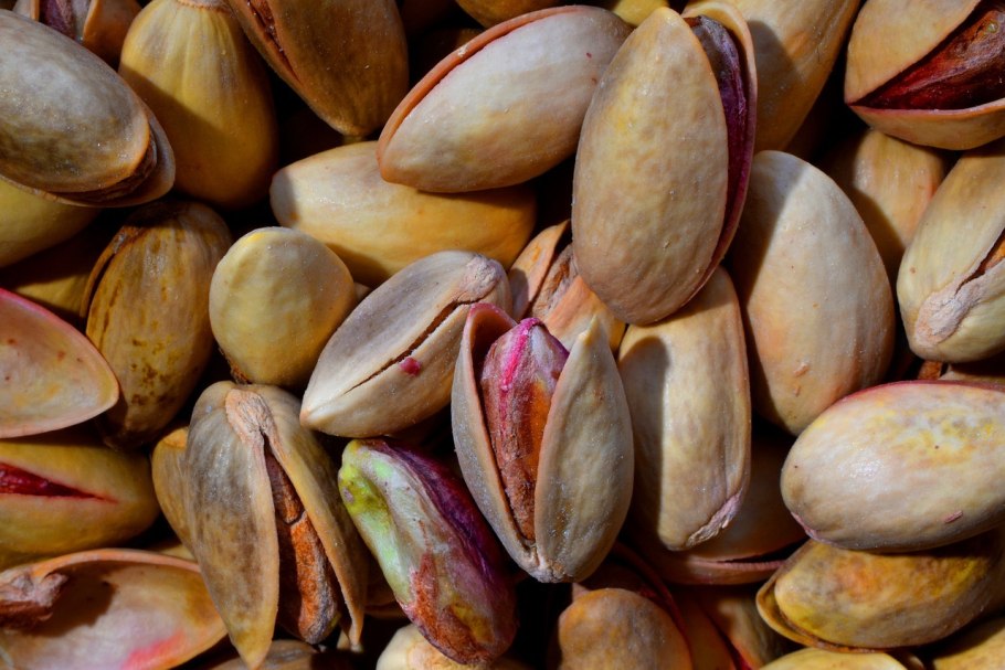 Горный миндаль