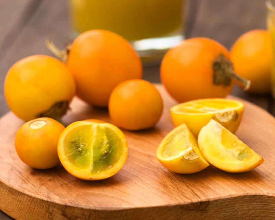 Наранхилья фрукт половинка